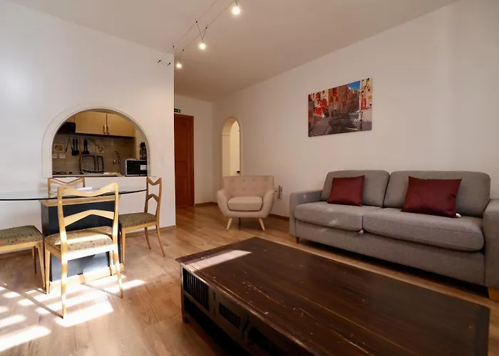 Modern 1br Near Spinola Bay T4 Saint Julian's