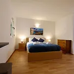 Modern 1br Near Spinola Bay T4 Apartmán