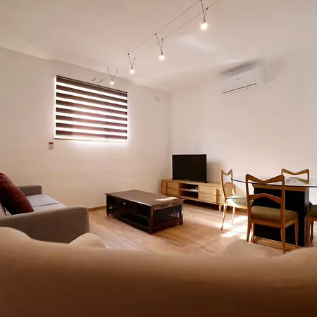 Apartment Modern 1br Near Spinola Bay T4