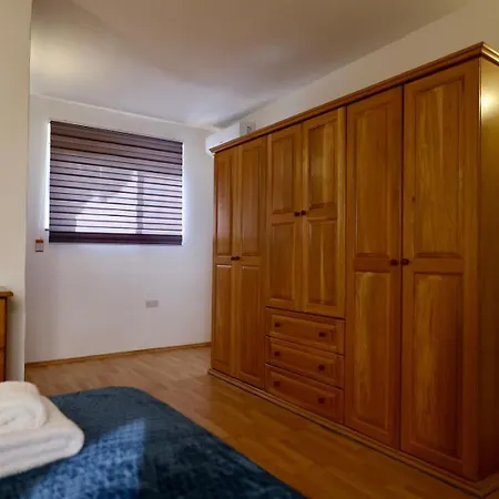 Modern 1br Near Spinola Bay T4