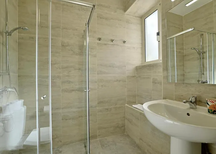 Modern 1br Near Spinola Bay T4 Apartman *