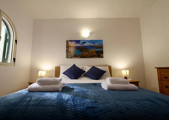 Modern 1br Near Spinola Bay T4 דירה *